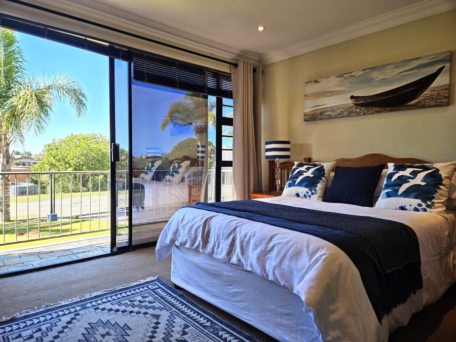 4 Bedroom Property for Sale in Wavecrest Eastern Cape